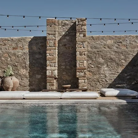 Nomad Mykonos - Small Luxury Of The World Hotell