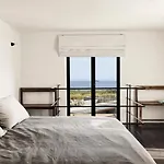 호텔 Nomad Mykonos - Small Luxury Of The World 칼로 리바디