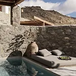 Nomad Mykonos - Small Luxury Of The World 칼로 리바디