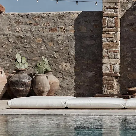 Nomad Mykonos - Small Luxury Of The World 5*